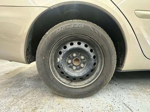 Used 2005 Toyota Camry LE image 59