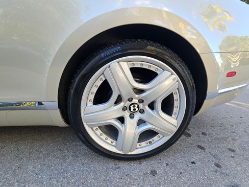 Used 2014 Bentley Continental GT image 29