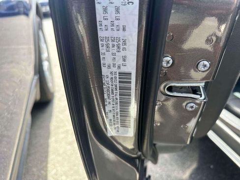 Used 2019 Jeep Cherokee Limited AWD/4WD image 19