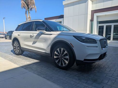 Certified 2022 Lincoln Corsair Reserve w/ Elements Package AWD/4WD image 3