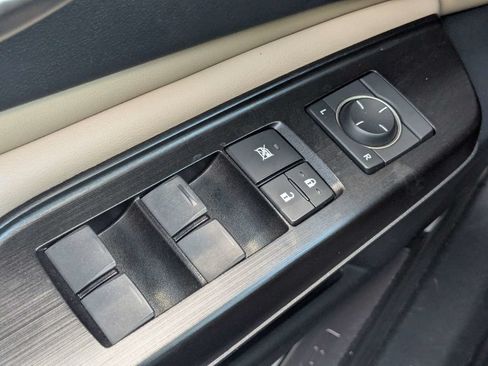 Used 2019 Lexus ES 350 w/ Premium Package FWD image 24