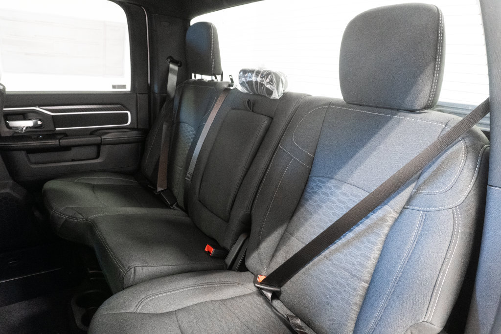 New 2027 RAM 3500 Big Horn AWD/4WD image 11
