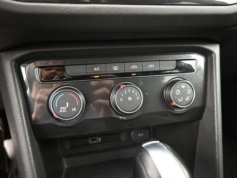 Used 2018 Volkswagen Tiguan S FWD image 33