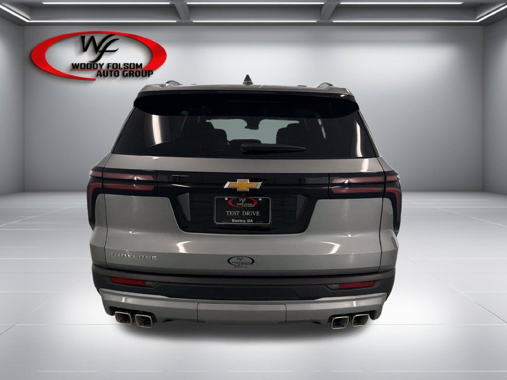 New 2027 Chevrolet Traverse LT FWD image 7
