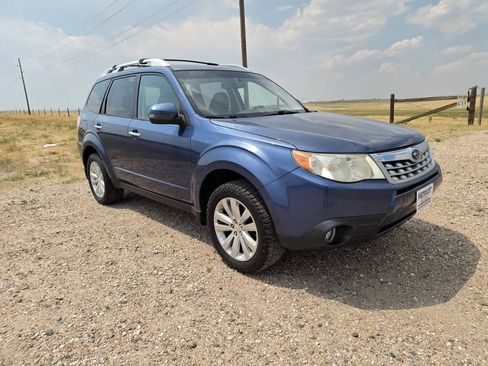 Used 2011 Subaru Forester 2.5X Touring AWD/4WD image 7