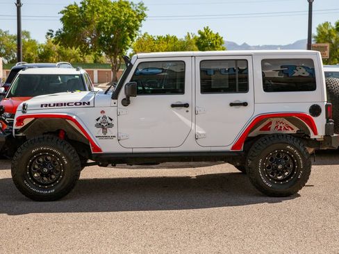 Used 2016 Jeep Wrangler Unlimited Rubicon AWD/4WD image 7