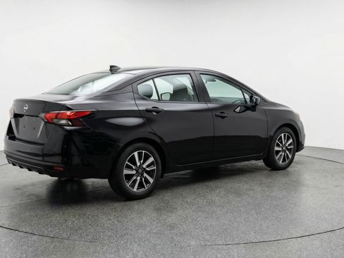 Used 2025 Nissan Versa SV image 9