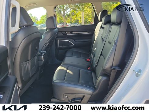 Certified 2024 Kia Telluride LX FWD image 11