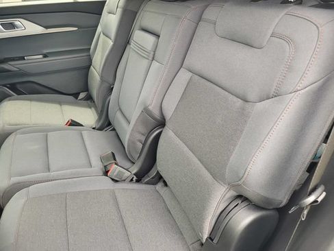 Used 2026 Ford Explorer Active RWD image 13
