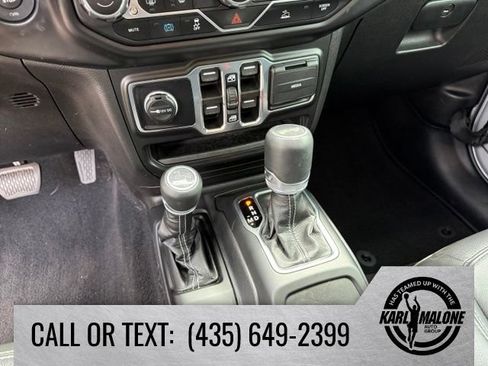 Used 2023 Jeep Wrangler Unlimited Sahara w/ Cold Weather Group AWD/4WD image 25
