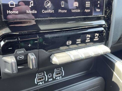 New 2026 RAM 2500 Big Horn AWD/4WD image 38