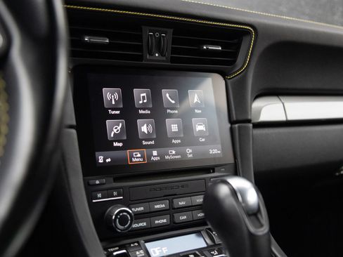Certified 2018 Porsche 911 Carrera 4S AWD/4WD image 27