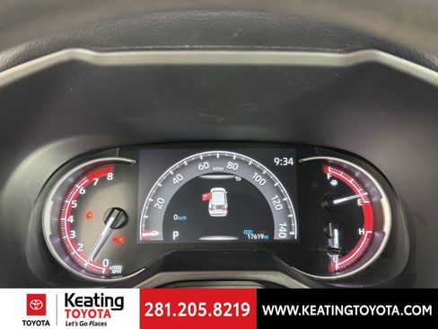 Certified 2025 Toyota RAV4 LE image 25