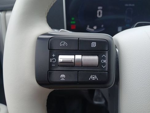Used 2024 Hyundai Santa Fe SEL FWD image 34