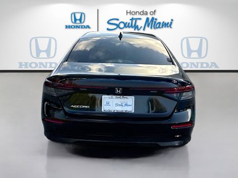 Certified 2025 Honda Accord SE image 6