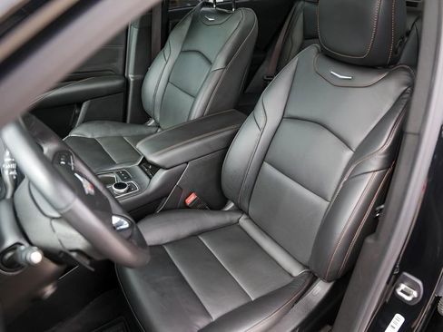 Used 2023 Cadillac XT4 Sport image 10