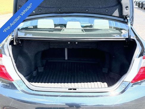 Used 2012 Toyota Camry LE FWD image 12