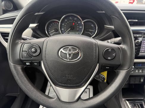 Used 2015 Toyota Corolla LE FWD image 23