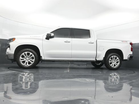 Used 2023 Chevrolet Silverado 1500 LTZ AWD/4WD image 35