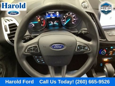 Used 2019 Ford Escape SE image 16