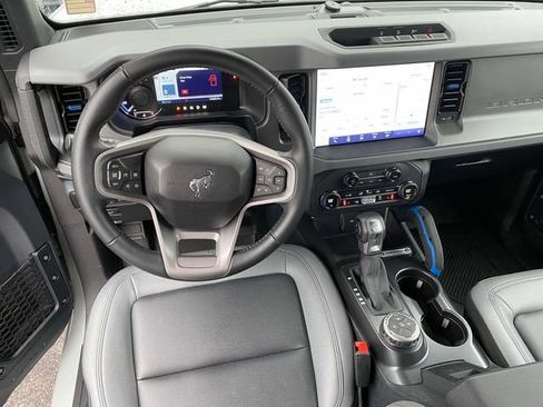 Certified 2024 Ford Bronco Black Diamond image 14