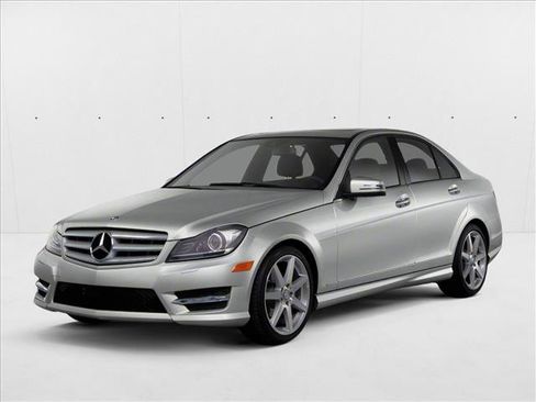 Used 2013 Mercedes-Benz C 300 4MATIC Sedan image 1