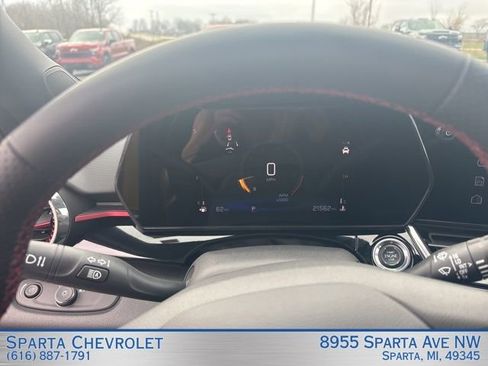 Used 2024 Chevrolet Trax RS w/ Driver Confidence Package image 11