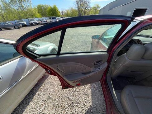 Used 2004 Pontiac Bonneville SLE w/ Premier Edition FWD image 25