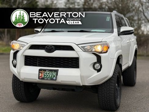 Used 2016 Toyota 4Runner SR5 Premium image 1