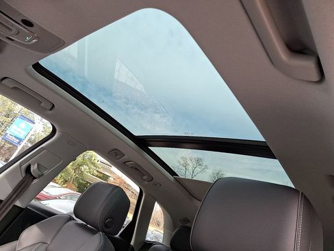 Used 2023 Audi Q5 e Premium Plus w/ Premium Plus Package image 16