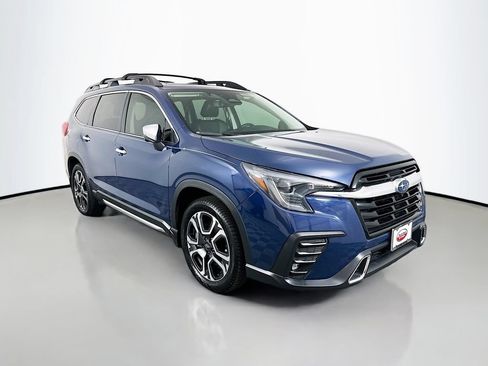 Used 2023 Subaru Ascent Touring AWD/4WD image 3