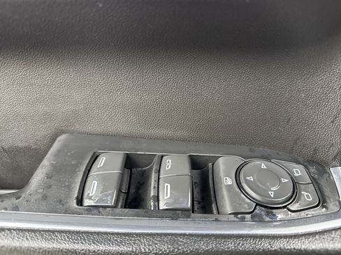 Used 2024 GMC Sierra 1500 Elevation image 15