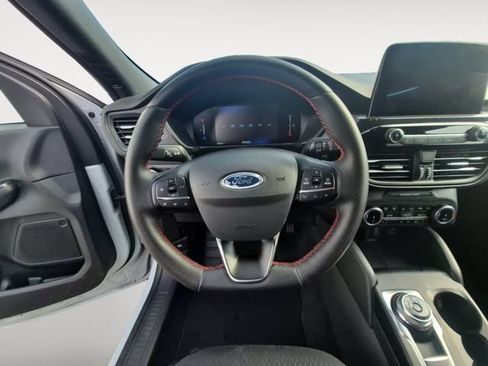 Used 2025 Ford Escape ST-Line Select AWD/4WD image 12