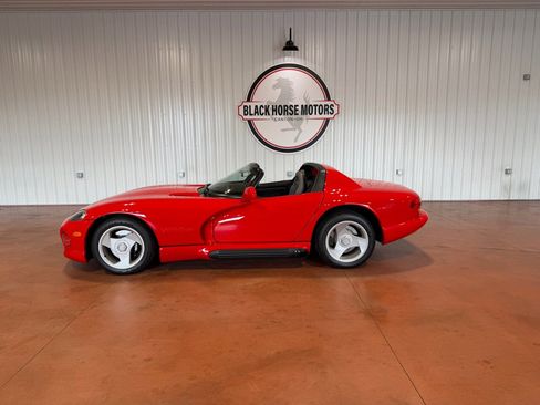 Used 1994 Dodge Viper RT/10 RWD image 2