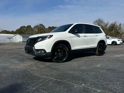 Used 2021 Honda Passport Sport image 3