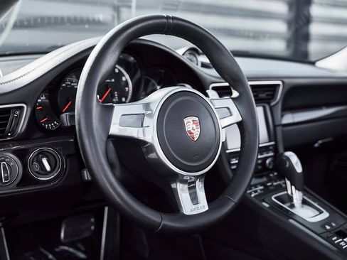 Used 2014 Porsche 911 Turbo S AWD/4WD image 37