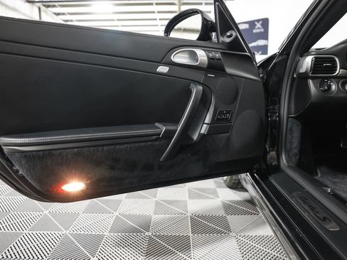 Used 2011 Porsche 911 Turbo S image 28