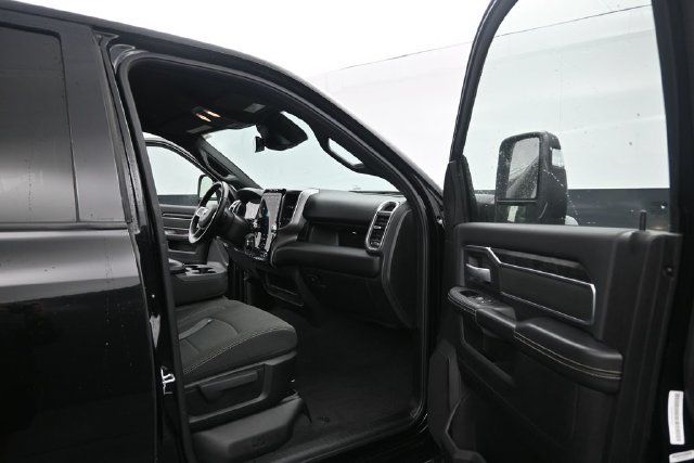 Used 2024 RAM 2500 Big Horn w/ Safety Group AWD/4WD image 38