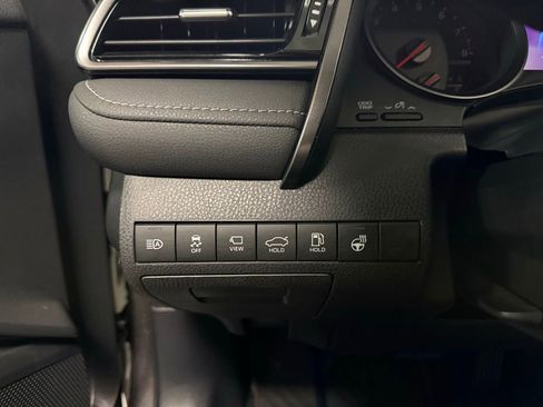 Used 2022 Toyota Camry XSE w/ Navigation Package image 10