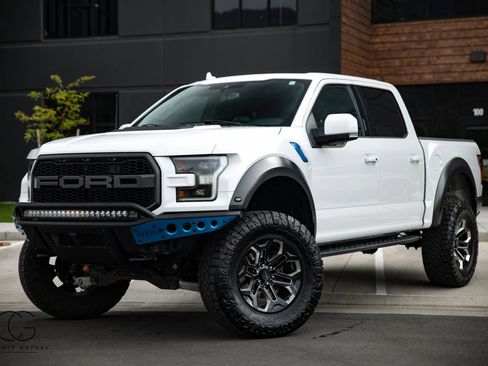 Used 2019 Ford F150 Raptor w/ Equipment Group 802A Luxury AWD/4WD image 3