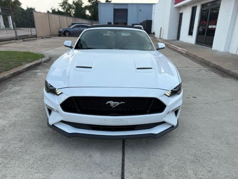Used 2020 Ford Mustang Premium RWD image 10
