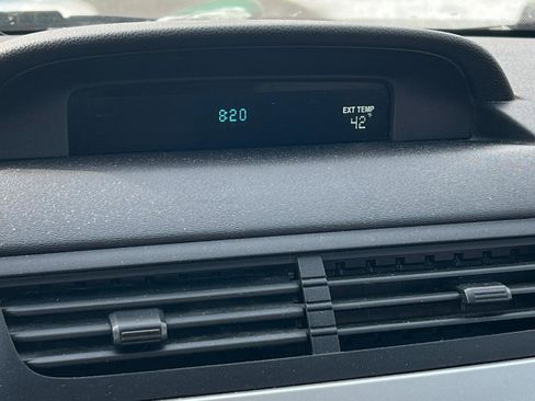 Used 2010 Ford Focus SE image 24