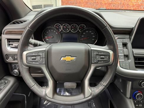 Used 2021 Chevrolet Suburban LT image 14