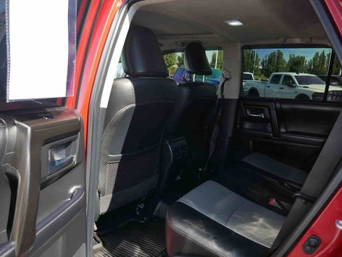 Used 2022 Toyota 4Runner SR5 Premium image 13