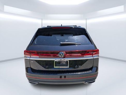 Used 2024 Volkswagen Atlas SE FWD image 4