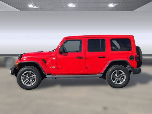 Used 2019 Jeep Wrangler Unlimited Sahara w/ Safety Group image 2
