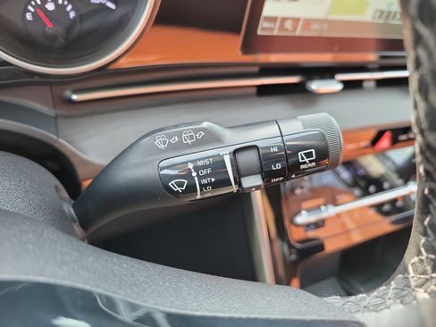 Used 2022 Kia Carnival SX FWD image 31