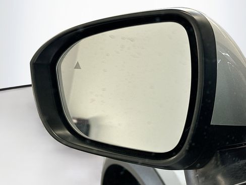 Used 2023 Nissan Rogue SL w/ SL Premium Package image 16