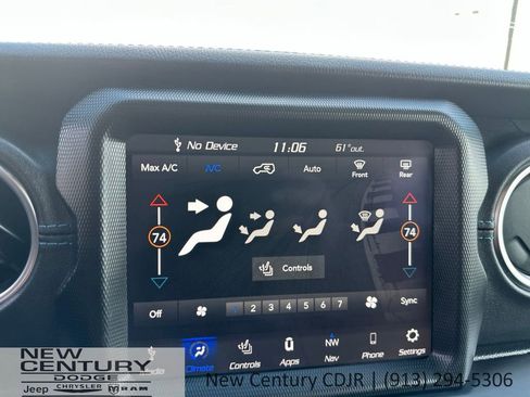 Used 2022 Jeep Wrangler Unlimited Rubicon 4xe w/ Cold Weather Group AWD/4WD image 31