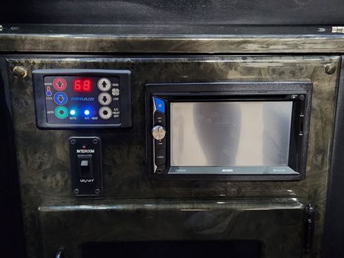 Used 2017 Mercedes-Benz Sprinter 3500 image 57